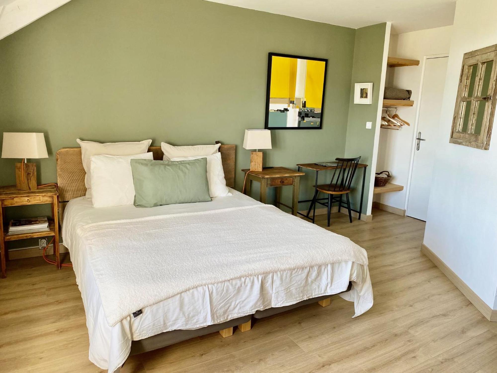 La Ligne Bed & Breakfast Angles-sur-l'Anglin Bagian luar foto
